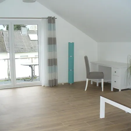 Rheinaue Daire Köln