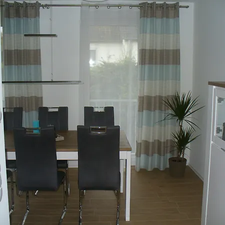 Daire Rheinaue Köln